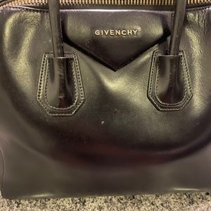Givenchy Antigona Women's Black Shoulder Bag Large